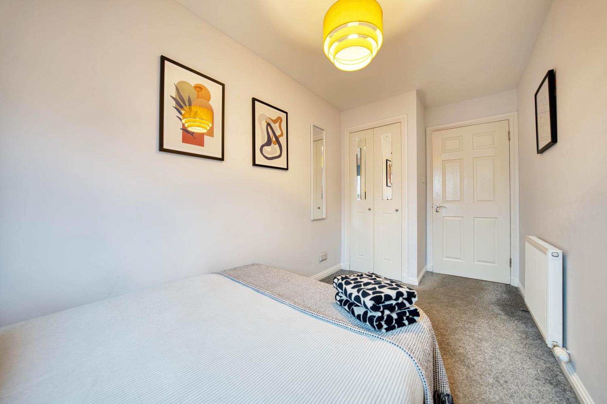 Modern 2 Bed Flat With Free Parking Apartment กลาสโกว์ ภายนอก รูปภาพ