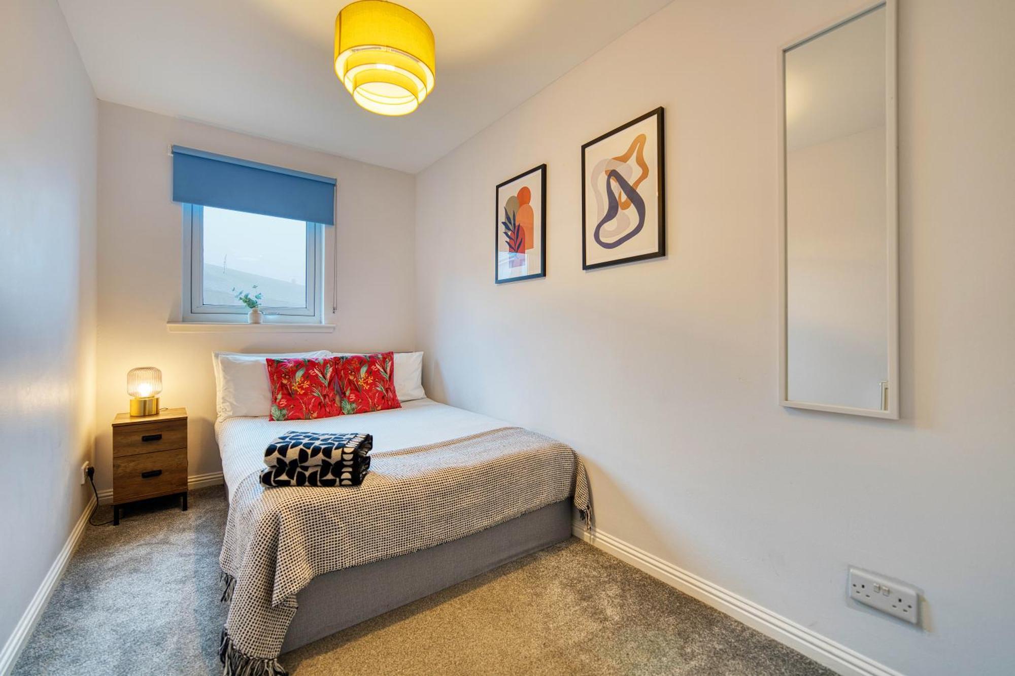 Modern 2 Bed Flat With Free Parking Apartment กลาสโกว์ ภายนอก รูปภาพ