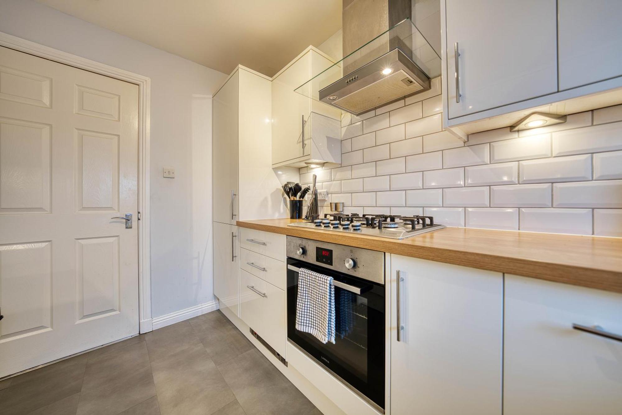 Modern 2 Bed Flat With Free Parking Apartment กลาสโกว์ ภายนอก รูปภาพ
